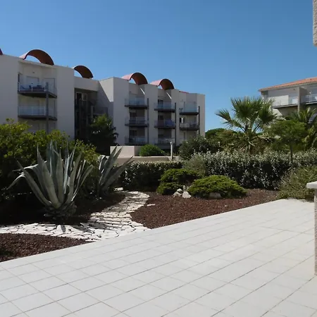 : T3 Pieds Dans L'eau, Piscine, Parking, 6/7 Pers, Confort Moderne - Fr-1-796-64 Gruissan